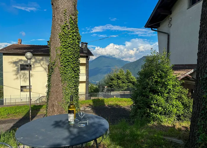 Villa Tra Lago E Montagna